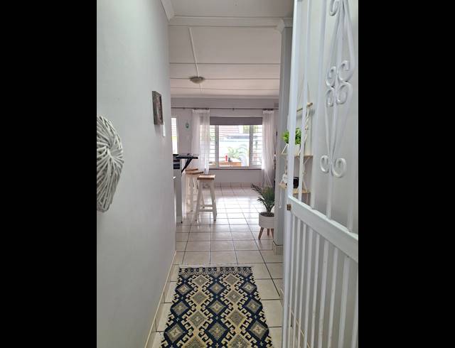 2 BEDROOM TOWNHOUSE TO LET IN UMHLANGA CENTRAL